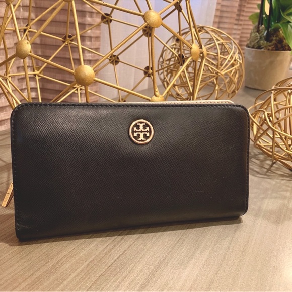 Tory Burch Handbags - Tory Burch Wallet Black and Gold